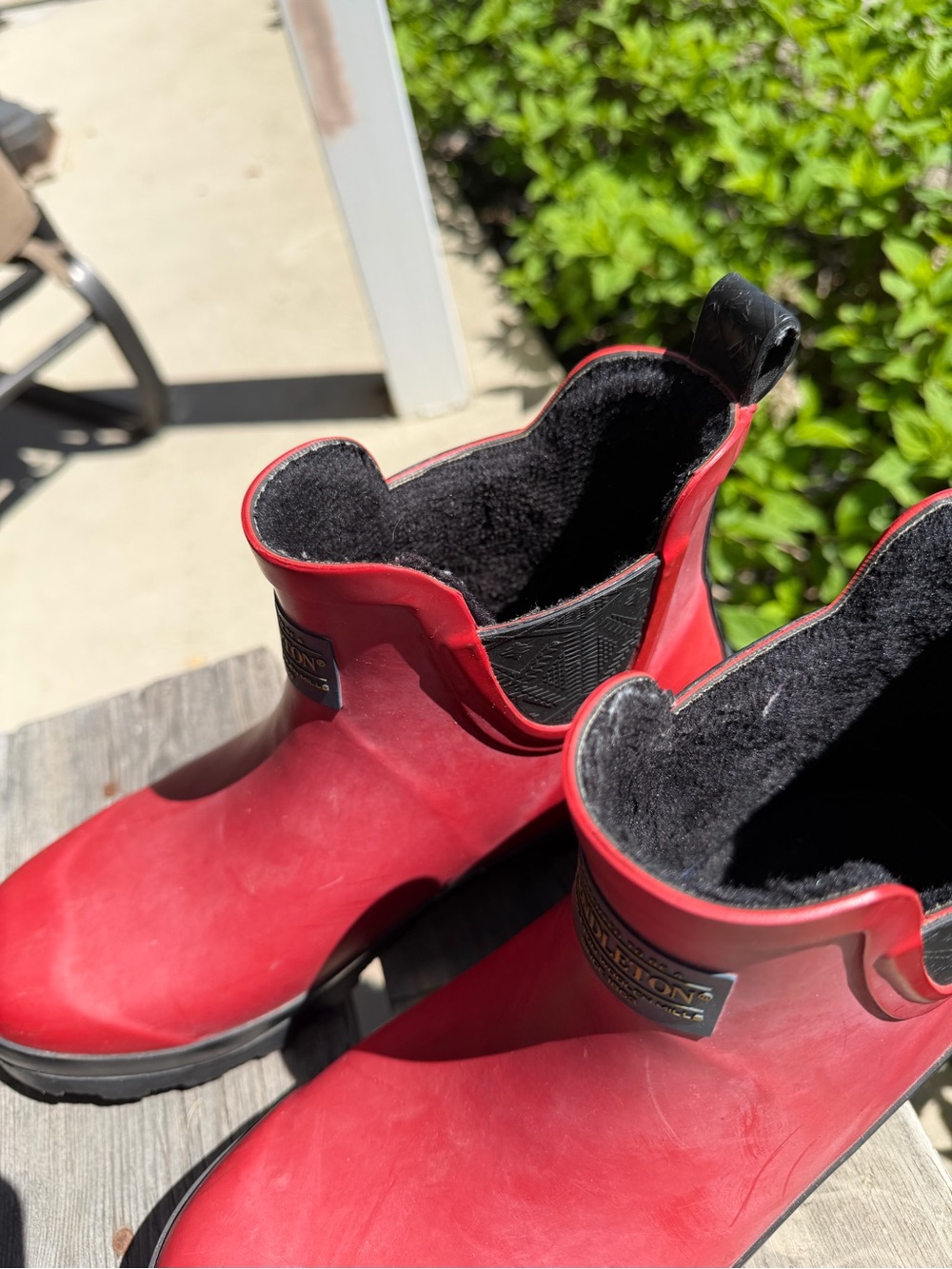 Pendleton Red and Black lined for warmth Waterproof Chelsea Rain Booties - Picture 3 of 5